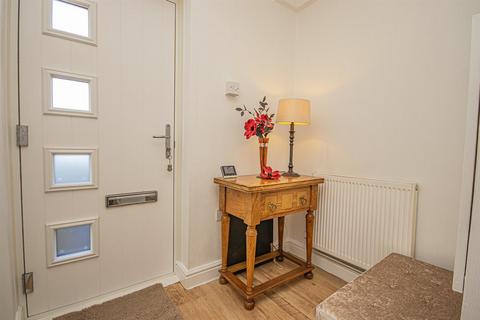 1 bedroom flat for sale, Kingston Road, Burton-On-Trent DE15