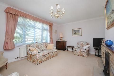 50 Pontefract Road, Ackworth, Pontefract, WF7 7LL