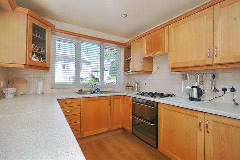 50 Pontefract Road, Ackworth, Pontefract, WF7 7LL