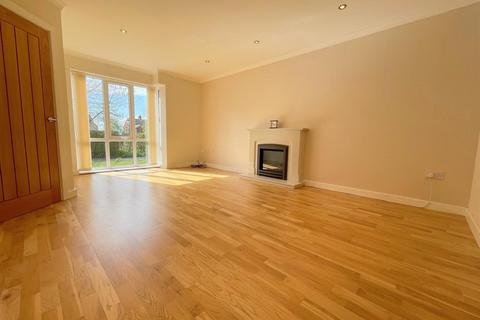 7 Mount Square, Leek, ST13 5DA