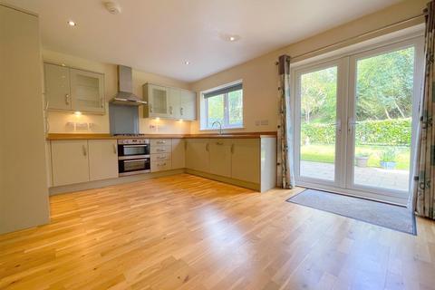 7 Mount Square, Leek, ST13 5DA