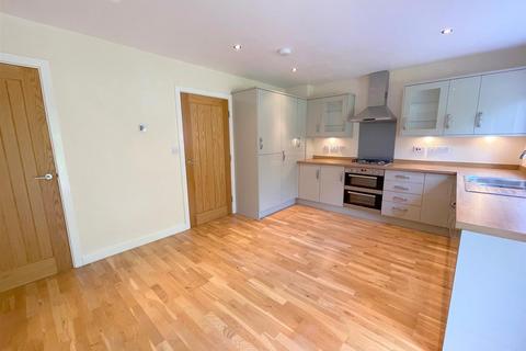 7 Mount Square, Leek, ST13 5DA