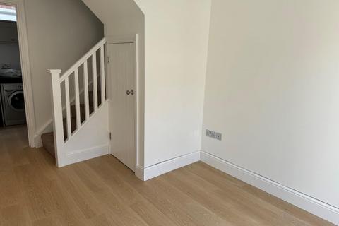 1 bedroom end of terrace house to rent, Maidenhead Yard, Hertfordshire SG14