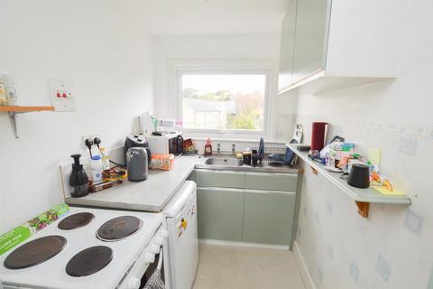 1 bedroom flat to rent, Enys Road, Eastbourne