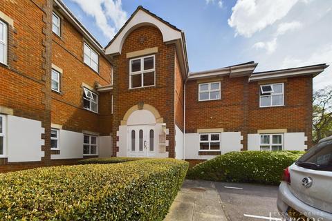 2 bedroom flat for sale, Regent Court, Basingstoke RG21