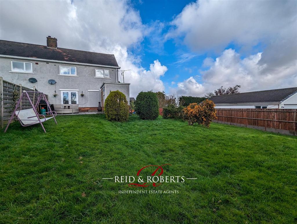 Allt Y Plas, Pentre Halkyn, Holywell 2 bed semidetached house for sale