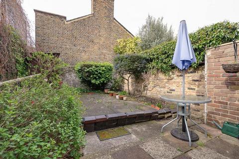 2 bedroom end of terrace house for sale, Campana Road, London