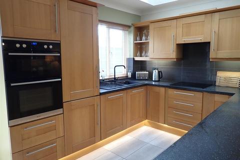 4 bedroom apartment to rent, Pinewood Drive, Lancaster Park, Morpeth