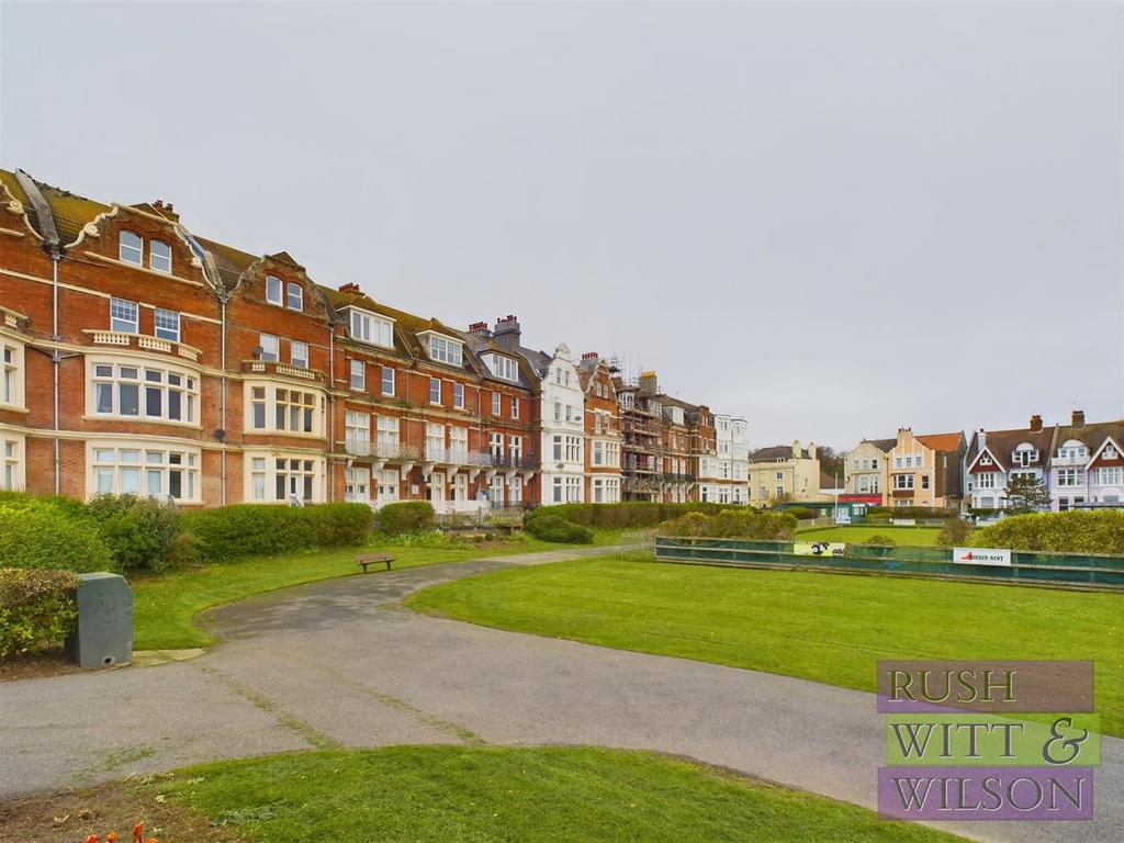 Grosvenor Gardens, St. LeonardsOnSea 2 bed flat for sale £275,000