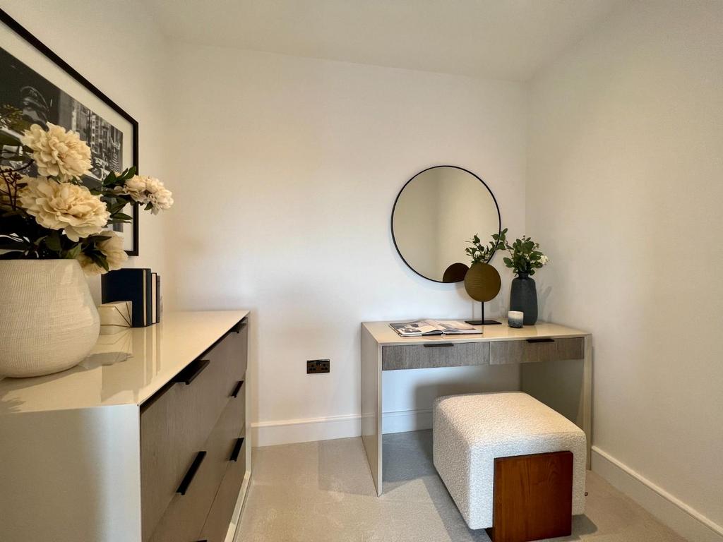 Master bedroom dressing room