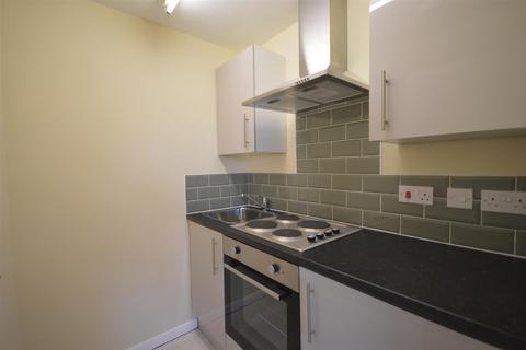 1 bedroom apartment to rent, St Georges Avenue, NN2
