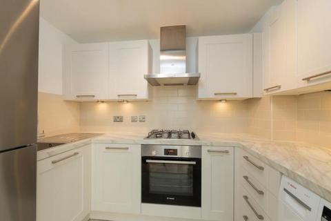 3 bedroom apartment to rent, Hall Road, London NW8