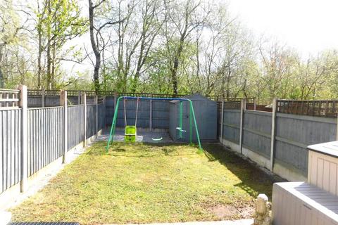 24 Walter Mills Way, Oldham, OL4 3FU