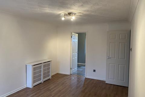 2 bedroom flat to rent, Tunwell Lane, Corby
