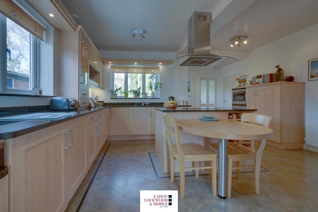 Kitchen Breakfast Room