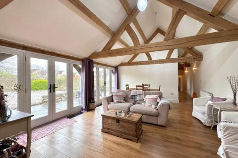 3 bedroom barn conversion for sale, High Street, Watchfield, SN6