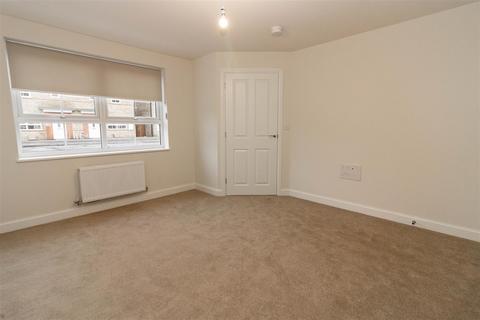 3 bedroom semi-detached house to rent, Lavender Way, West Meadows, Cramlington