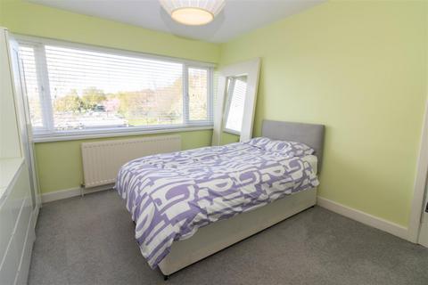 3 bedroom semi-detached house for sale, Cramond Court, Gateshead NE9