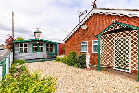 2 bedroom semi-detached bungalow for sale, The Meadows, Burringham,