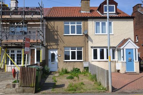 2 bedroom terraced house to rent, Beeston Road, Sheringham