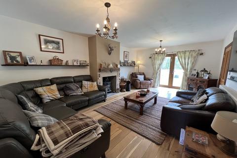 6 bedroom detached house for sale, Waenllapria, Llanelly Hill, Abergavenny, NP7