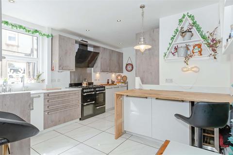 4 bedroom semi-detached house for sale, Broadwater Road, Worthing