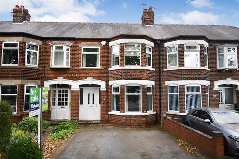 3 bedroom terraced house for sale, Beverley Road, Hessle