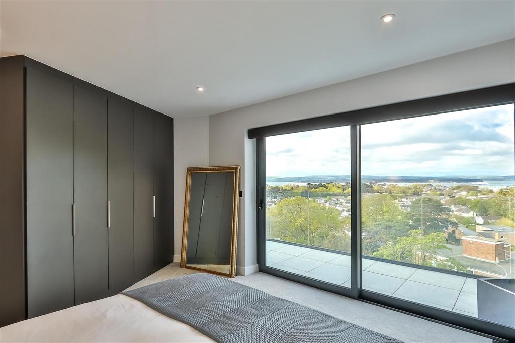 Bedroom 1b.jpg