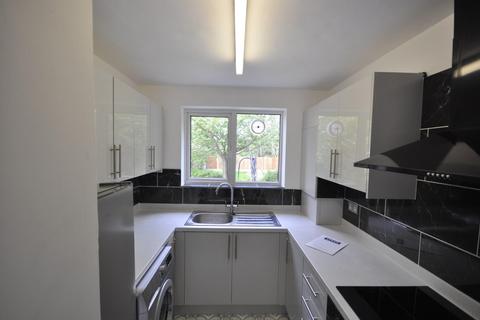 2 bedroom apartment to rent, Collier Row Lane, Romford