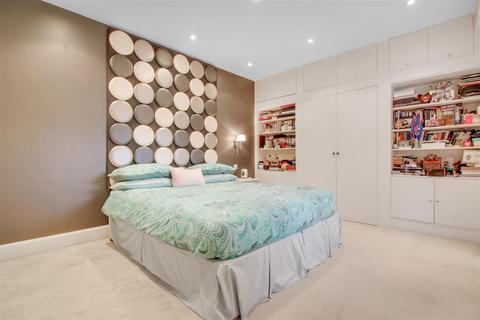 15 Bancroft Avenue, London, N2 0AR