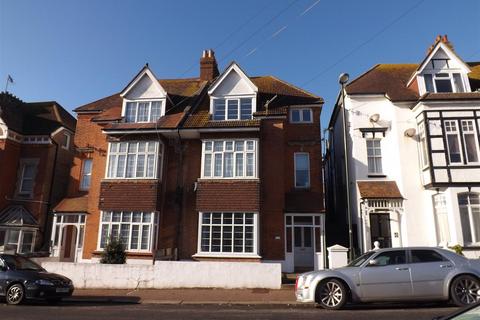 2 bedroom flat to rent, Sea Road, Bexhill On Sea, East Sussex
