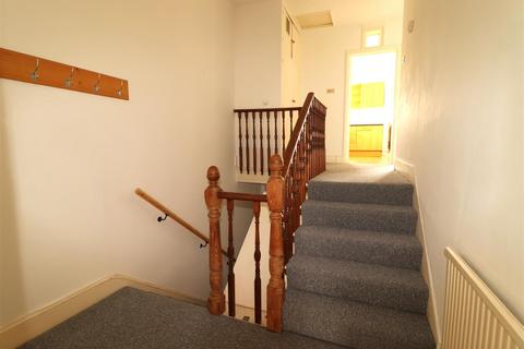 2 bedroom flat to rent, Sea Road, Bexhill On Sea