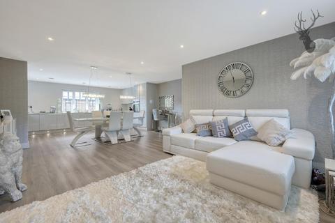 3 bedroom apartment for sale, Coppice Row, Theydon Bois, Essex