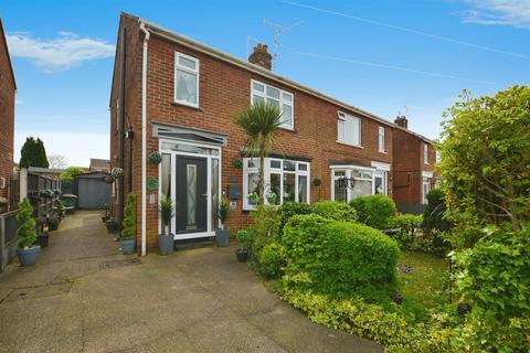 3 bedroom semi-detached house for sale, Stanley Road, Scunthorpe