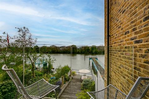 5 bedroom end of terrace house for sale, Port House, Grove Park Road, London