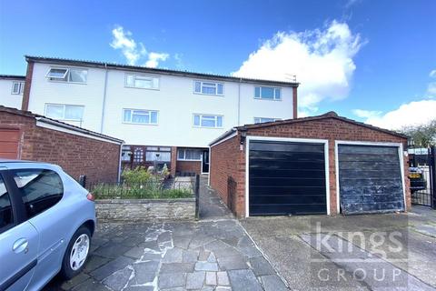 2 Abbotts Drive, Waltham Abbey, EN9 3HH