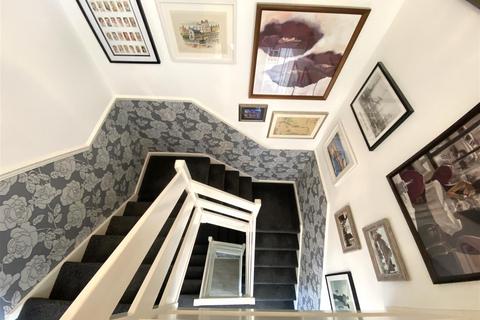 2 Abbotts Drive, Waltham Abbey, EN9 3HH