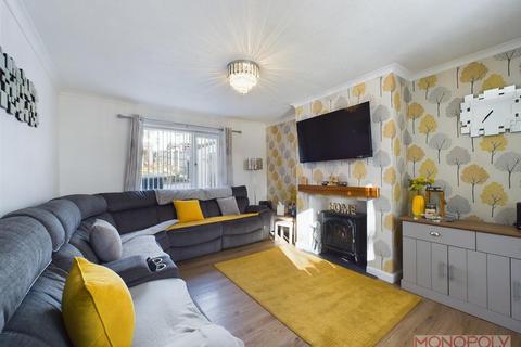 32 Aston Grove, Wrexham, LL12 7DF