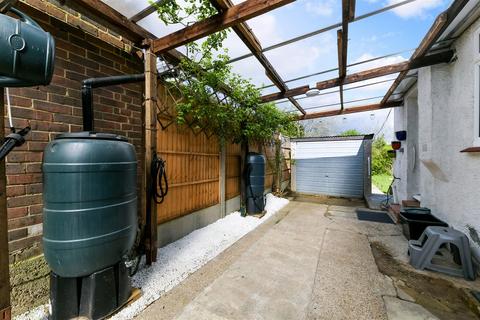 52 Great Tattenhams, Epsom, KT18 5SD