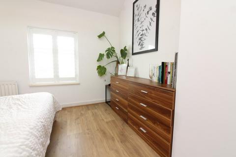 27 Astwick Road, Stotfold, Hitchin, SG5 4AT