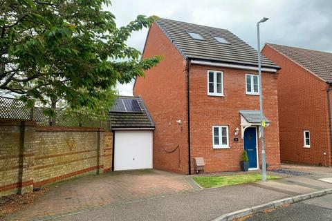 4 bedroom detached house for sale - Prince Charles Avenue, Stotfold, Hitchin, SG5