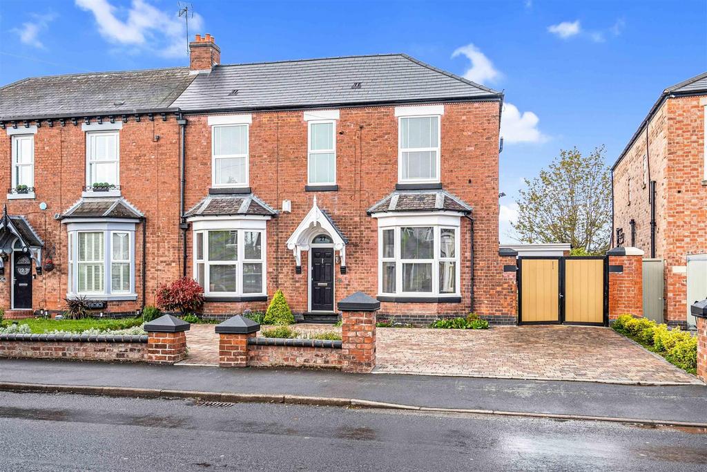 New Road, Water Orton, Birmingham 4 bed semidetached house for sale