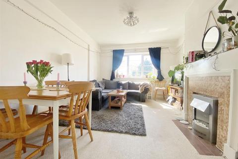 4 bedroom apartment to rent, West End Lane, West Hampstead, London