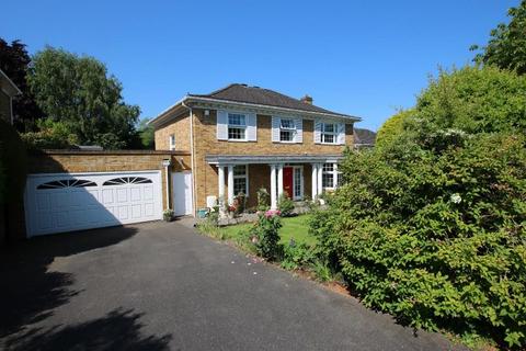 3 Churchill Close, Fetcham, Leatherhead, KT22 9EY