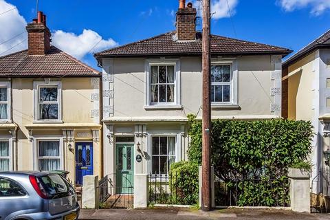 103 Poplar Road, Leatherhead, KT22 8SB