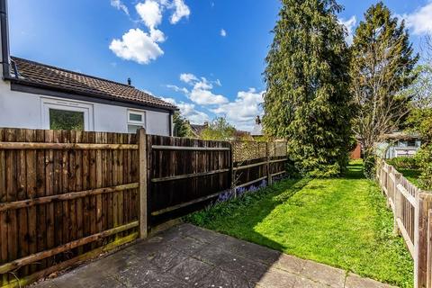 103 Poplar Road, Leatherhead, KT22 8SB