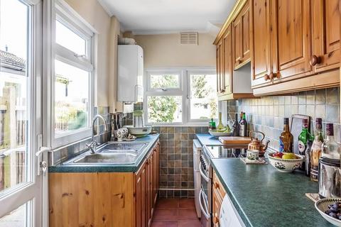 103 Poplar Road, Leatherhead, KT22 8SB