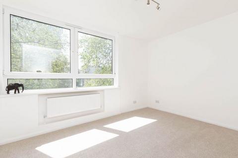 2 bedroom flat to rent, NW1