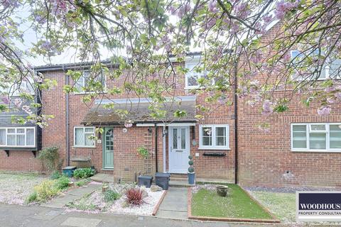 2 bedroom terraced house for sale, Bushbarns, Cheshunt EN7