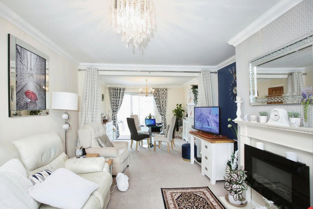 Whiterock Close, Pontypridd CF37 3 bed semidetached bungalow for sale